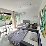 Rose Valley, Modern & * Любляна