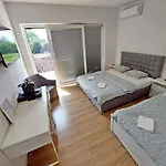 Апартаменти Rose Valley, Modern & *