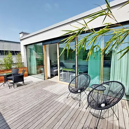 Rose Valley, Modern & לובליאנה