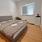 Apartment Rose Valley, Modern &