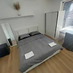 Apartment Rose Valley, Modern & Laibach