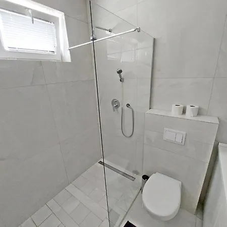 Rose Valley, Modern & Διαμέρισμα *