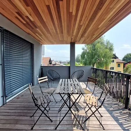 Rose Valley, Modern & 아파트 *