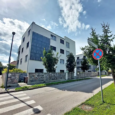 Rose Valley, Modern & Apartment Ljubljana